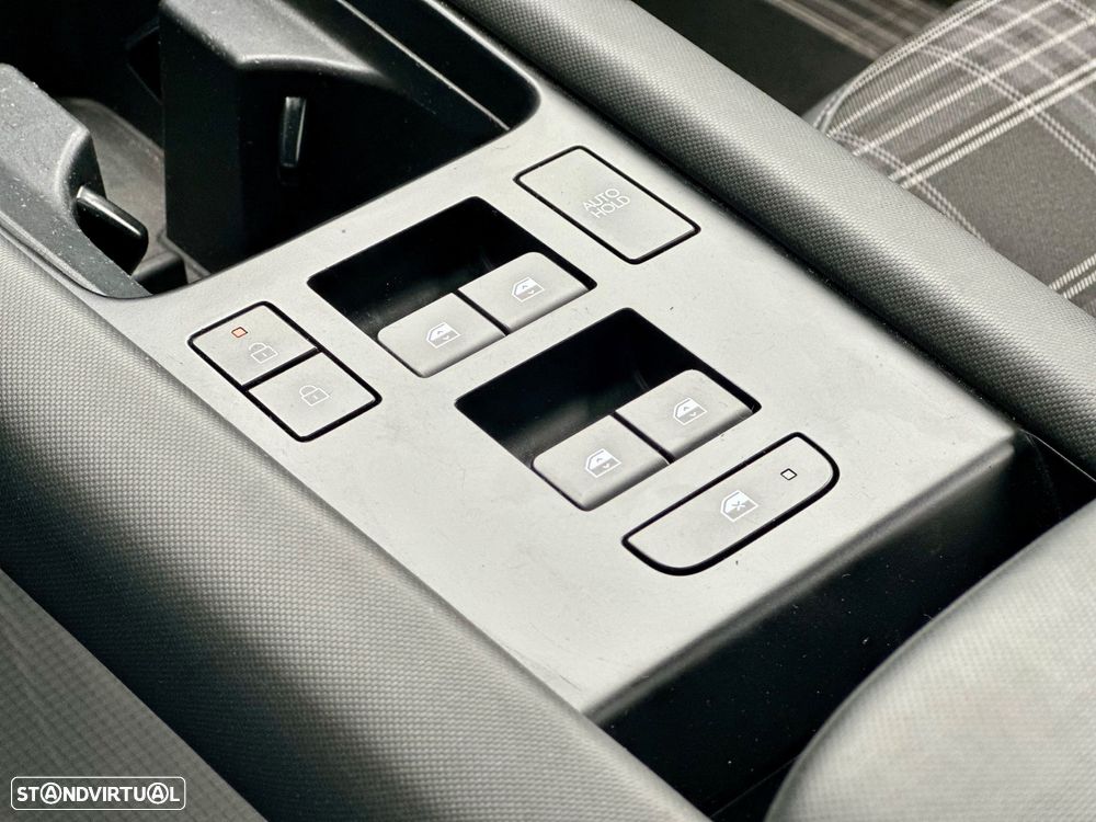 Hyundai Ioniq 6 77,4 kWh 4WD First Edition - 25