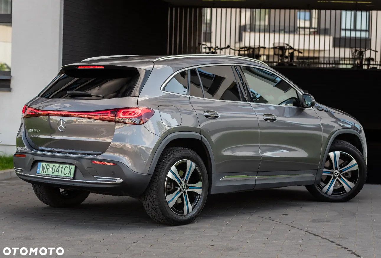 Mercedes-Benz EQA - 13