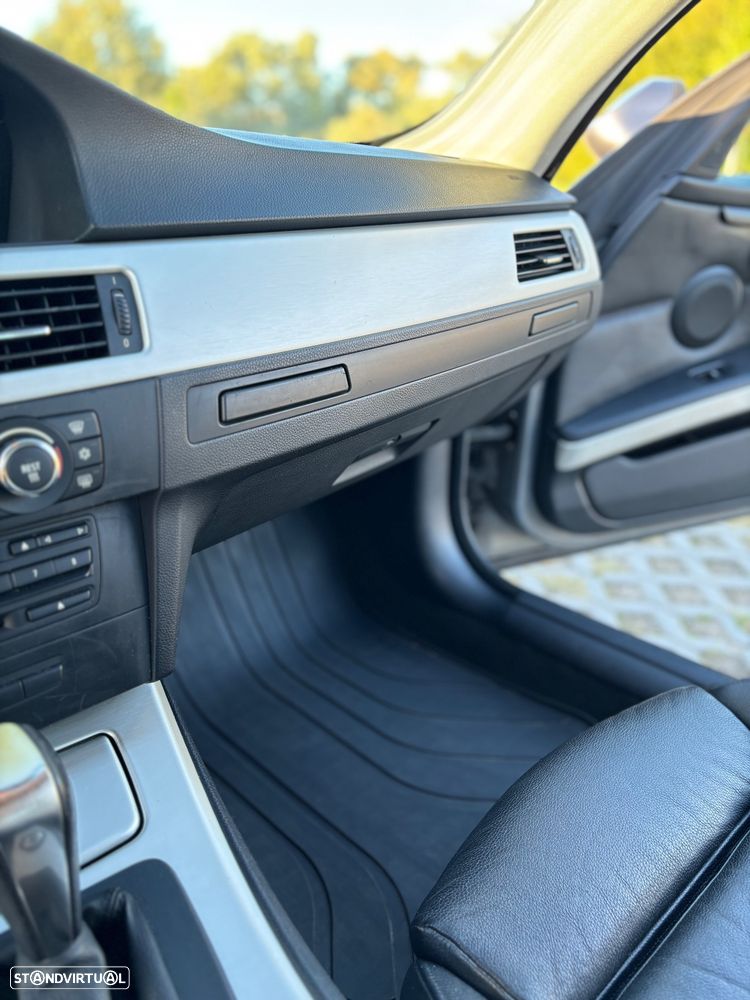 BMW 320 d Coupe Auto - 20