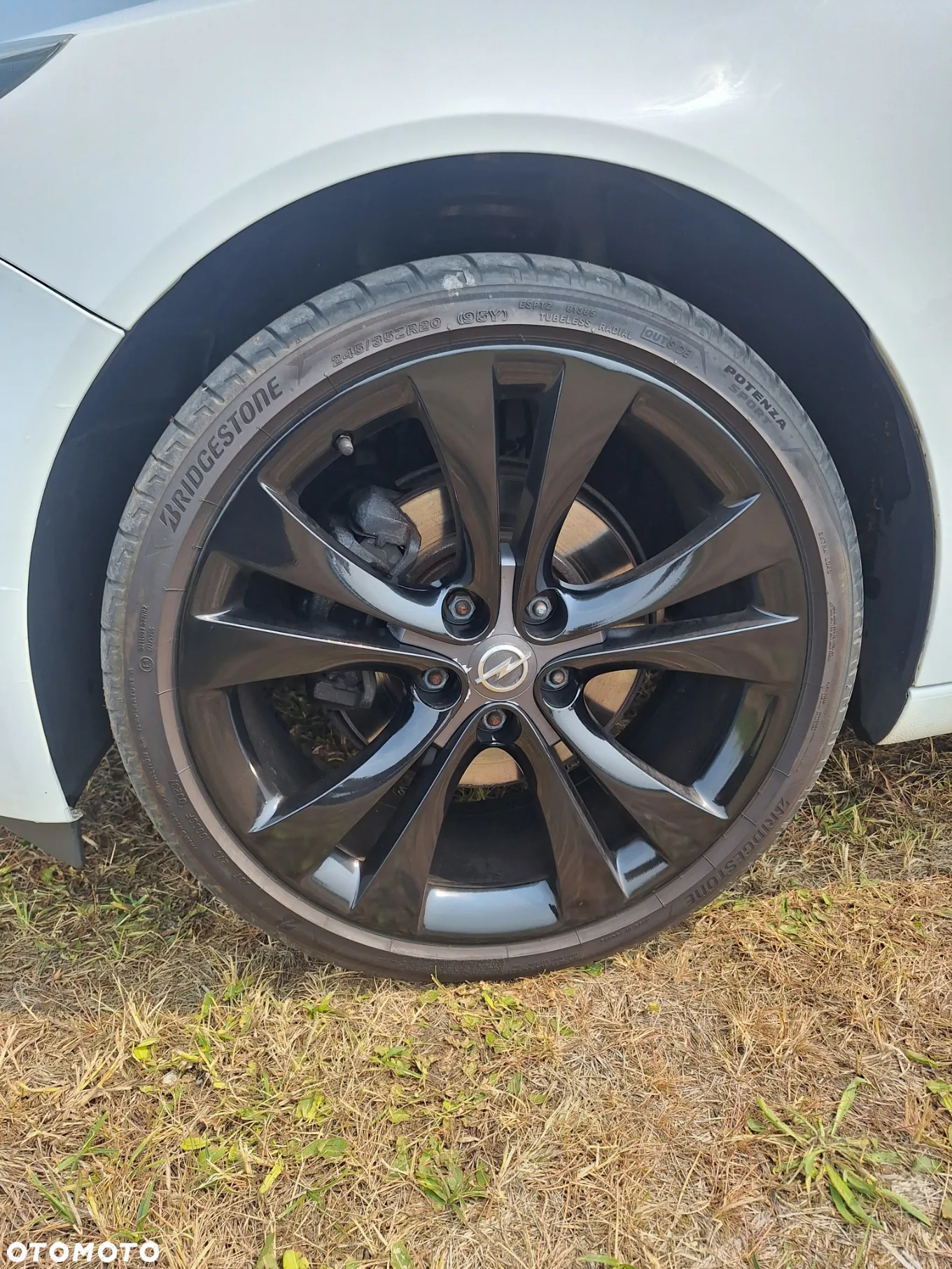 Opel Insignia 2.0 Turbo Sports Tourer 4x4 Automatik Design Edition - 14
