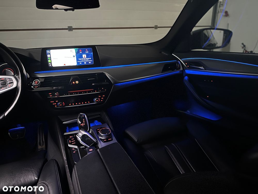 BMW Seria 5 530d xDrive - 16