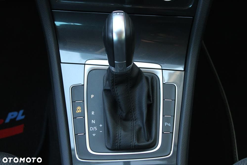 Volkswagen Golf - 18