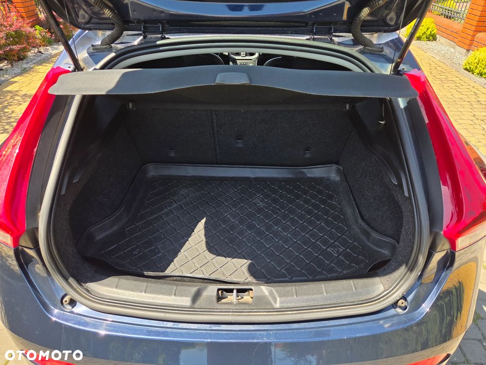 Volvo V40 D4 Drive-E Momentum - 37