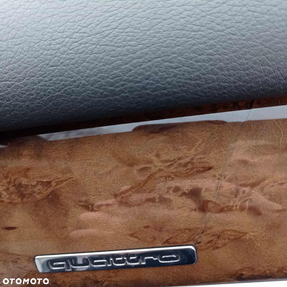 Audi A8 4.2 Quattro - 15