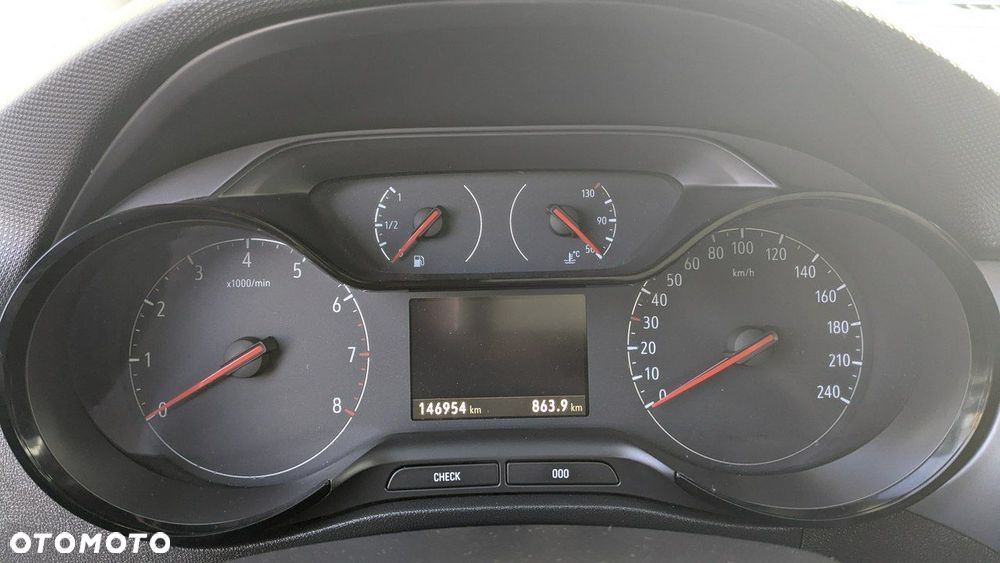 Opel Crossland X - 21