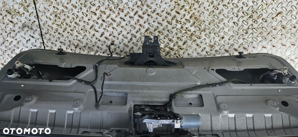 BMW 5 E61 LCI LIFT Kombi klapa bagażnika kolor Platinbronze Metallic A53   lampa tył w klapę lewa - 13