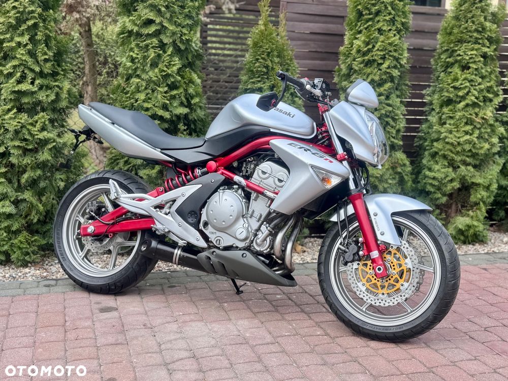 Kawasaki ER - 2