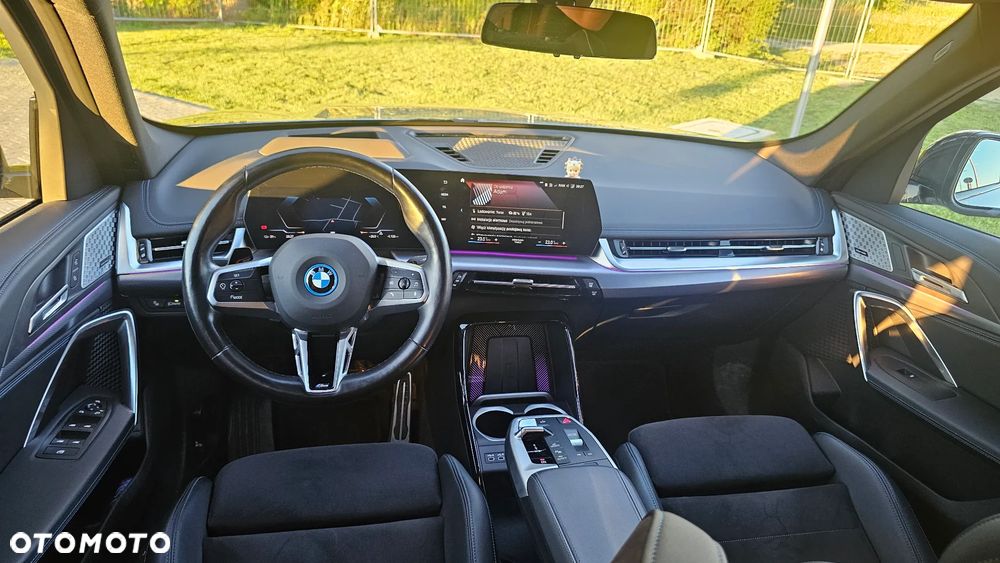 BMW iX1 xDrive30 66.5kWh M Sport Edition - 14