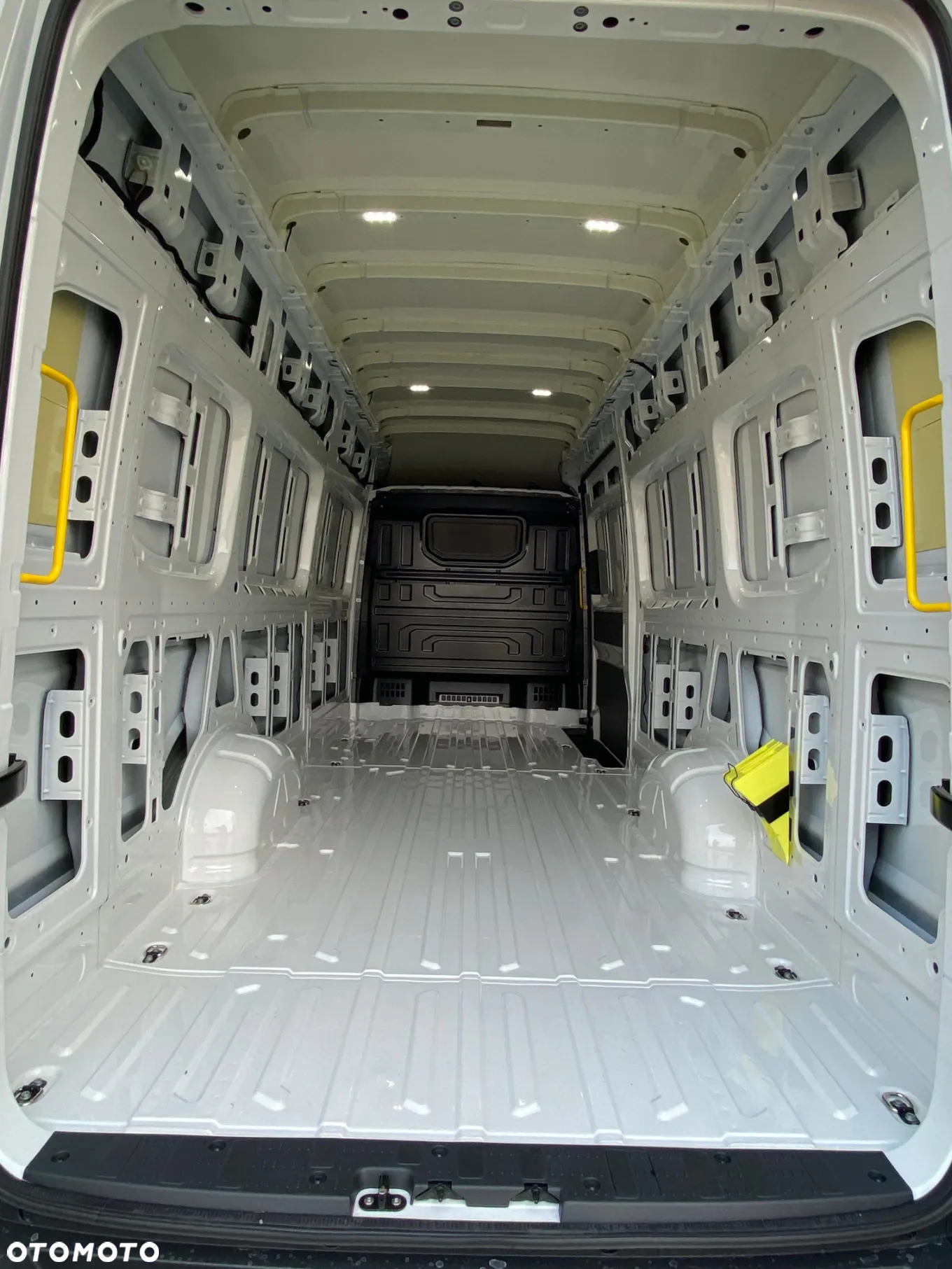 Volkswagen Crafter - 10
