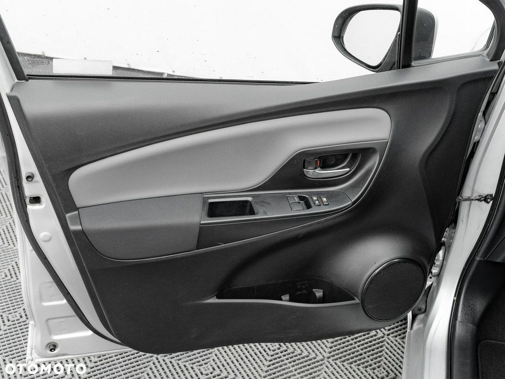 Toyota Yaris 1.5 Premium - 13