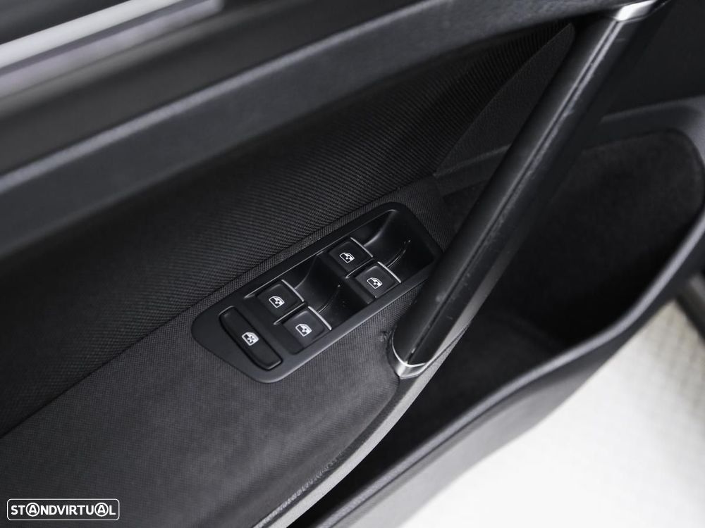 VW Golf GTI (BlueMotion ) DSG - 15