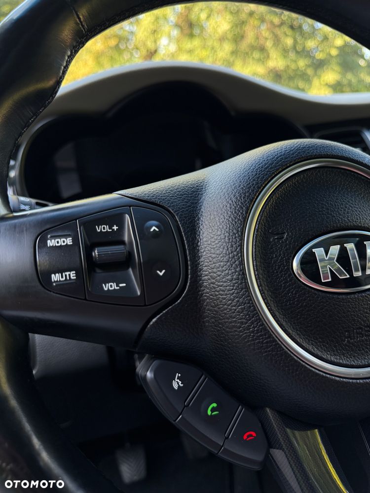 Kia Carens 1.7 CRDi L 7os - 18
