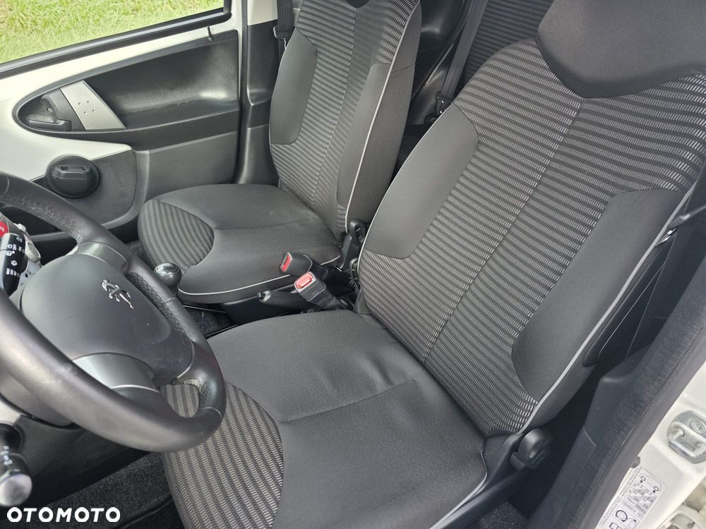 Peugeot 107 - 14