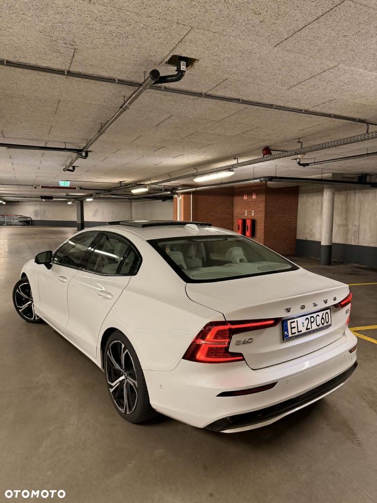 Volvo S60 B5 B R-Design - 2