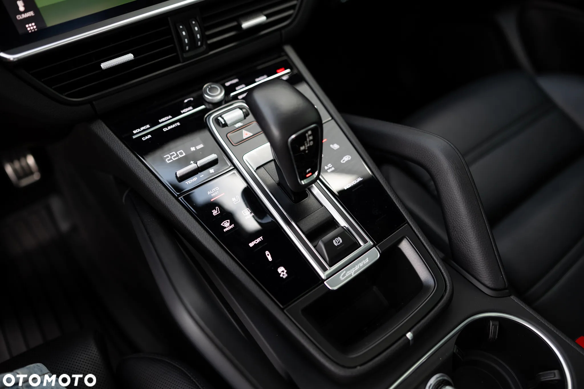 Porsche Cayenne - 32