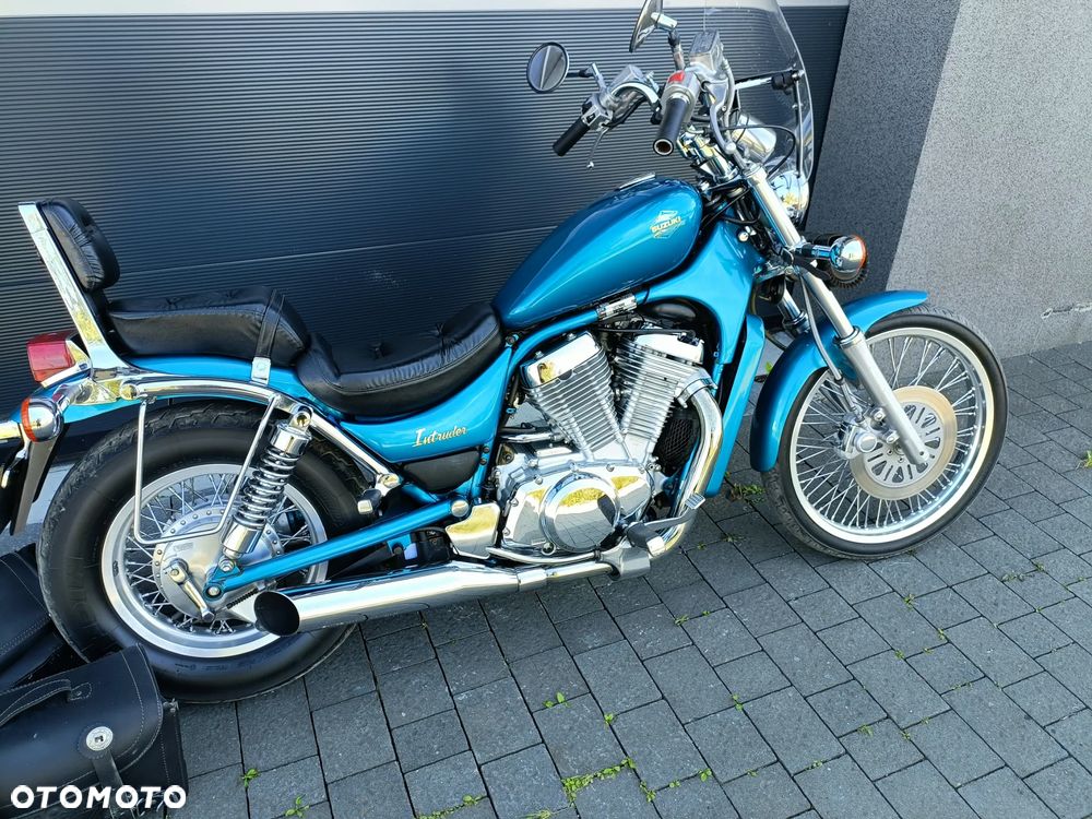 Suzuki Intruder - 2