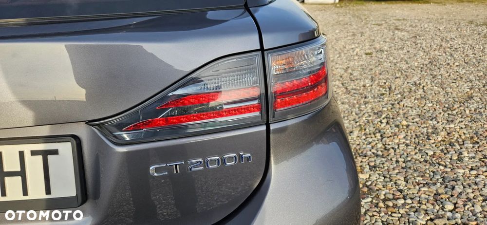 Lexus CT 200h Prestige - 14