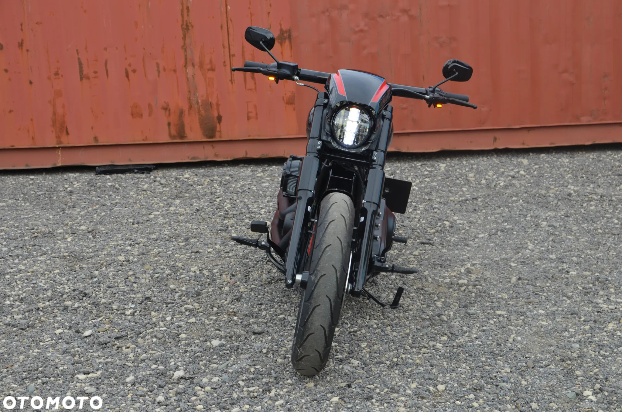 Harley-Davidson Softail Breakout - 19