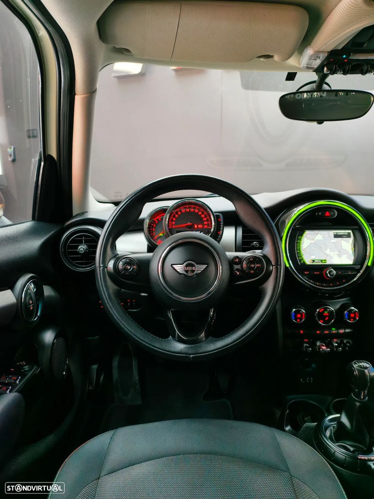MINI 5 Portas Cooper D - 6