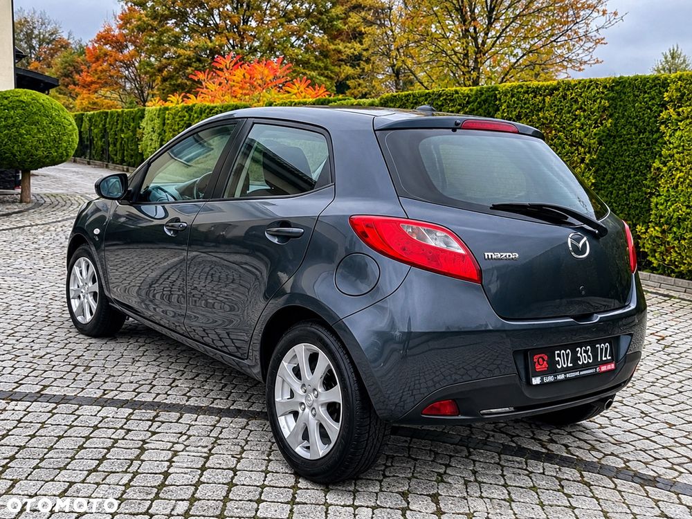 Mazda 2 - 5