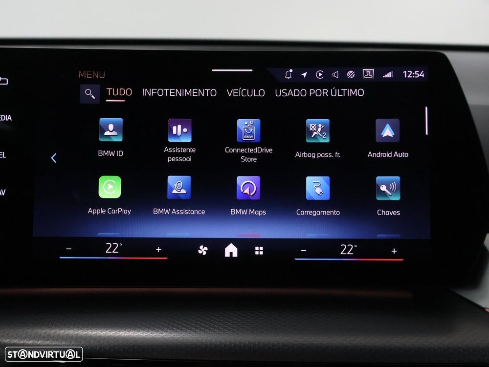 BMW iX1 eDrive20 Pack Desportivo M - 25