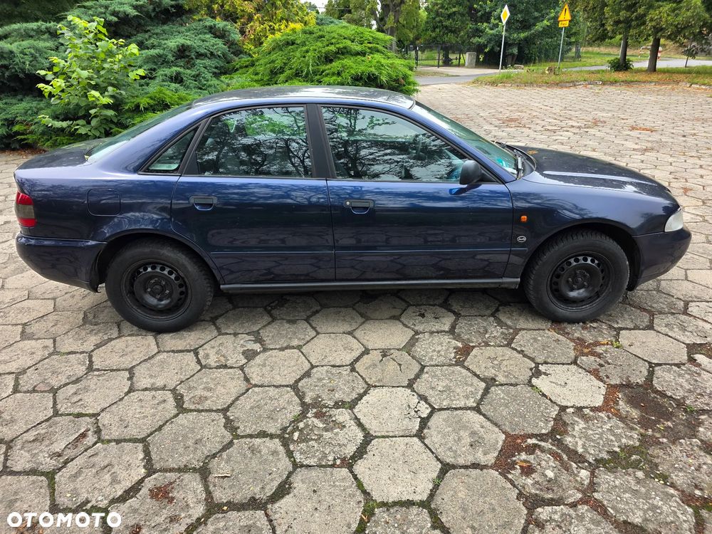 Audi A4 Limousine - 5