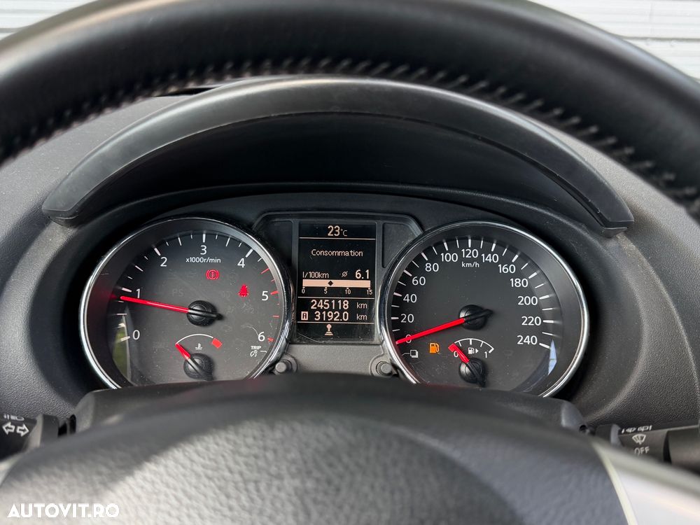 Nissan Qashqai 1.5 DCI N-Connecta - 18