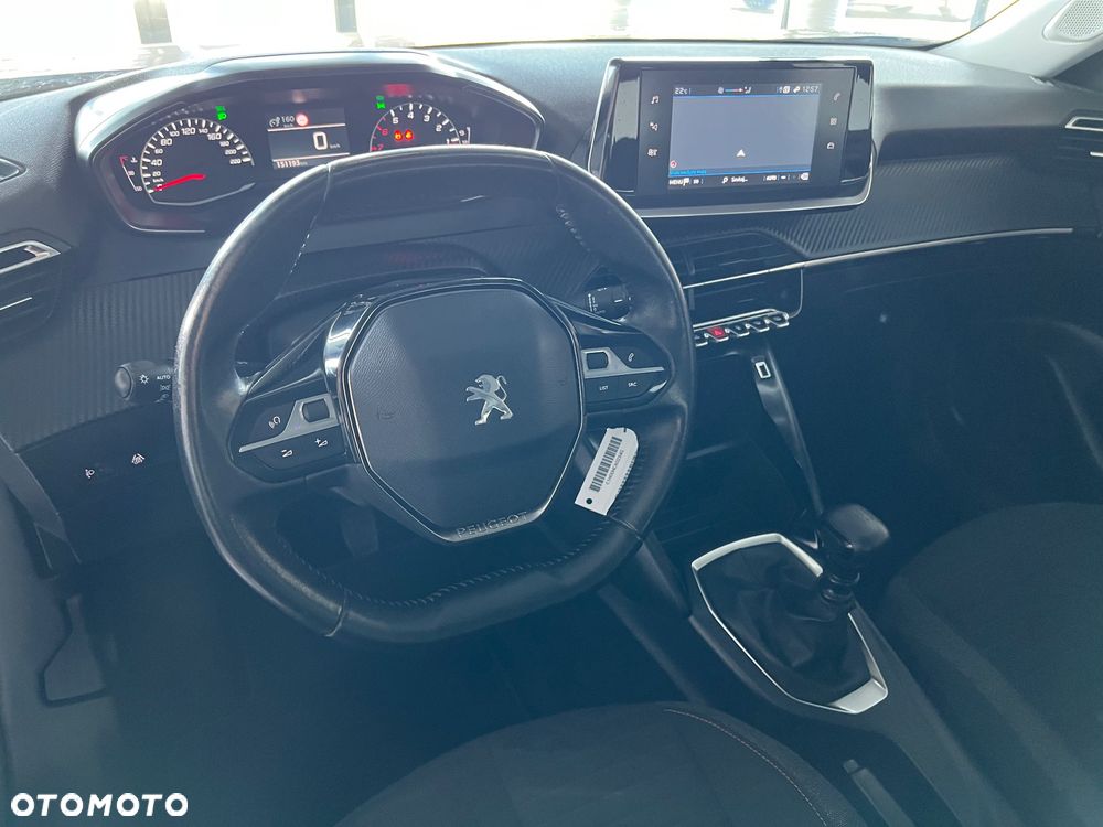 Peugeot 2008 - 13