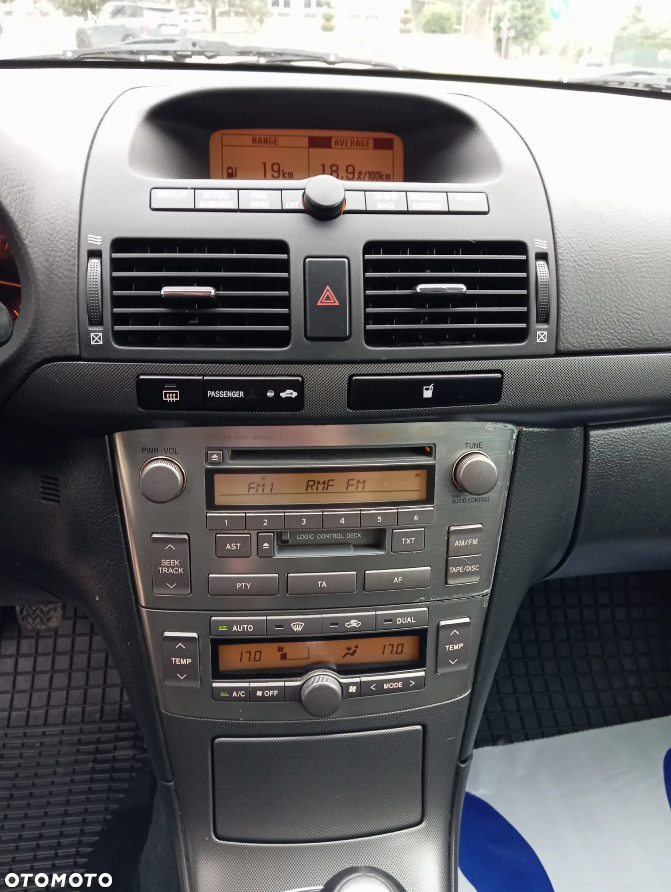 Toyota Avensis - 10