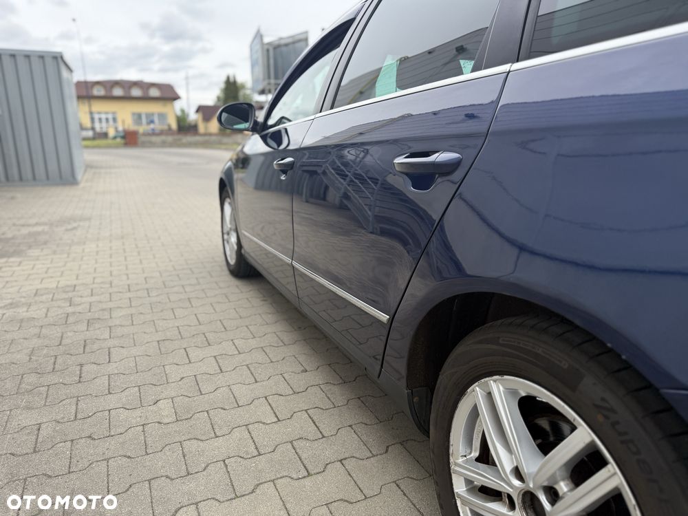 Volkswagen Passat - 5