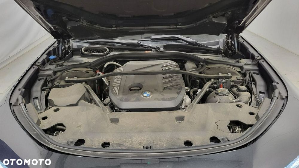 BMW Seria 7 - 32
