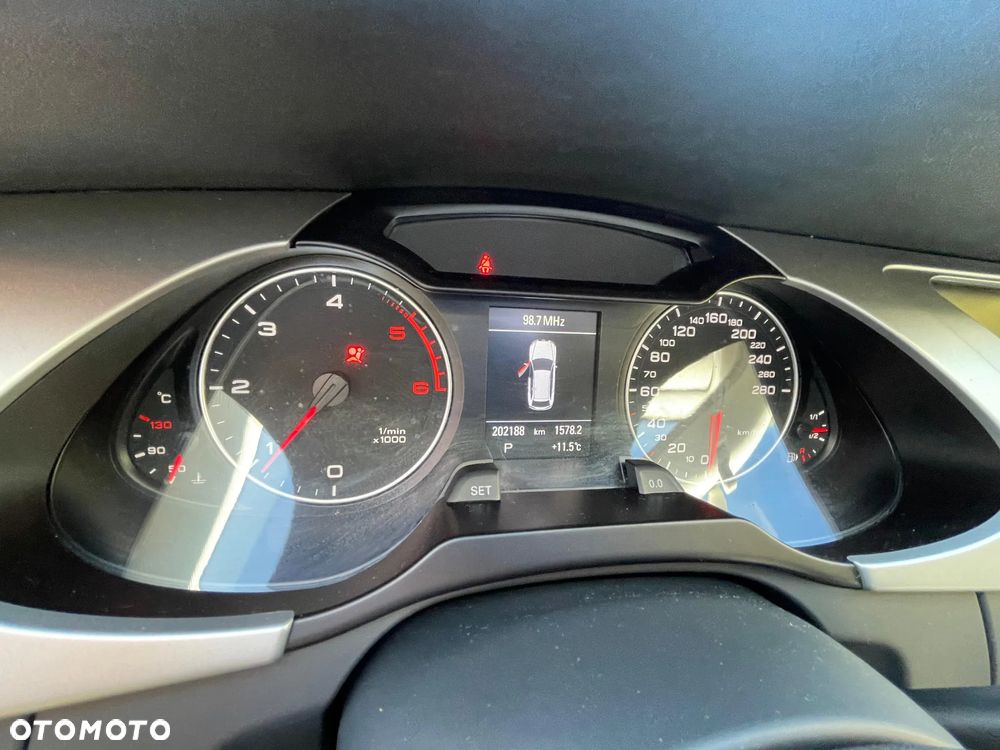 Audi A4 Avant 2.0 TDI DPF multitronic Attraction - 20