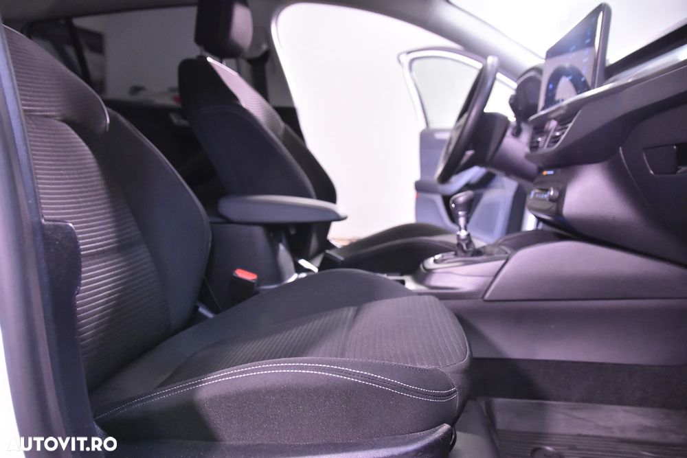 Ford Focus 1.0 EcoBoost MHEV Active - 11