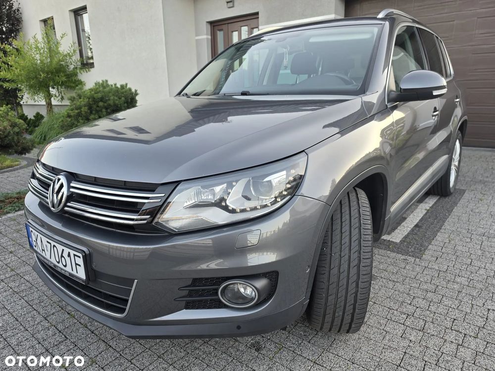 Volkswagen Tiguan 2.0 TDI DPF 4Motion BlueMotion Technology DSG Lounge Sport & Style - 23