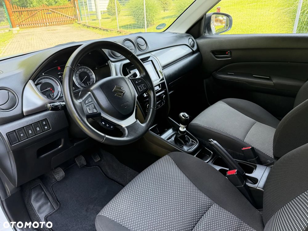 Suzuki Vitara 1.4 Boosterjet SHVS Premium 2WD - 11