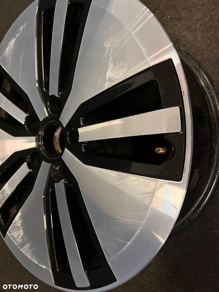 Alufelga VW Passat B8 GTE 17 cali 5x112 1szt. 3G0601025AM - 3