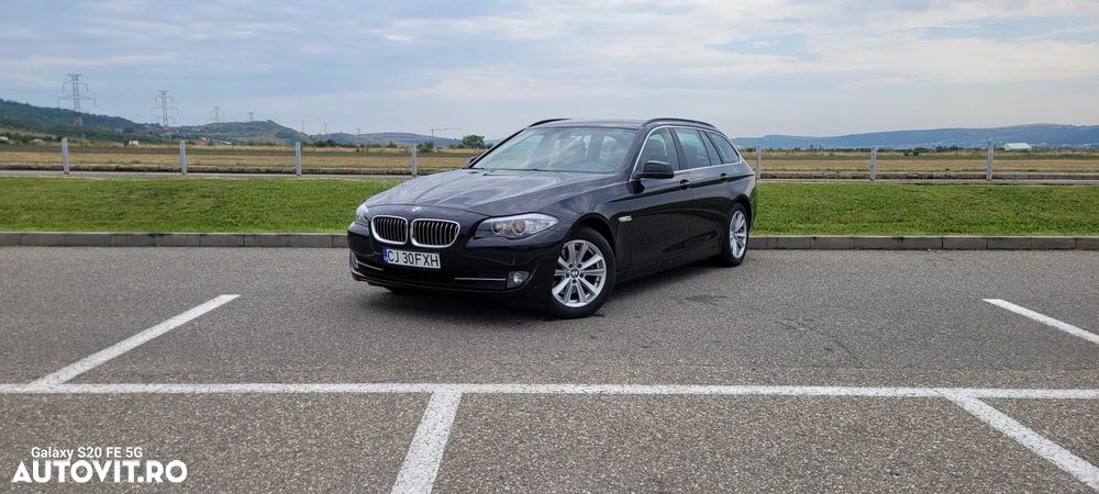 BMW Seria 5 520d Aut. Modern Line - 2