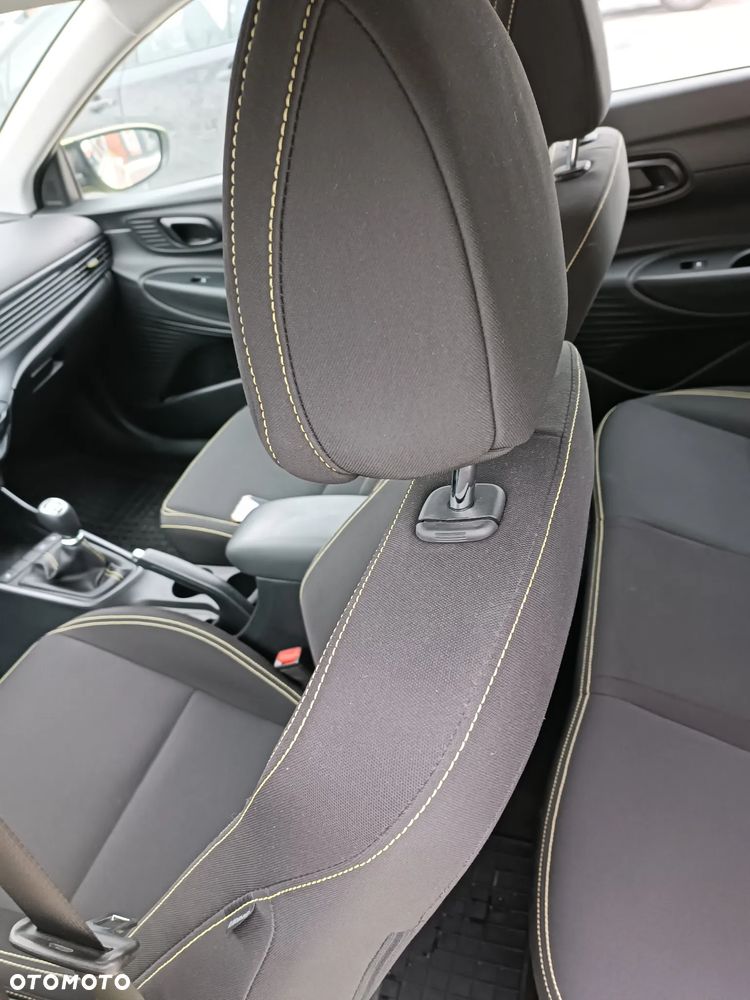 Hyundai i20 - 18