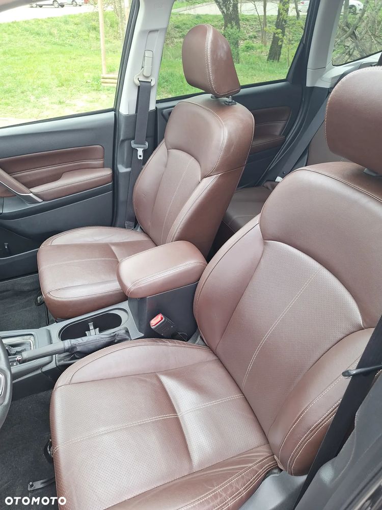 Subaru Forester 2.0 XT Platinum Lineartronic - 33