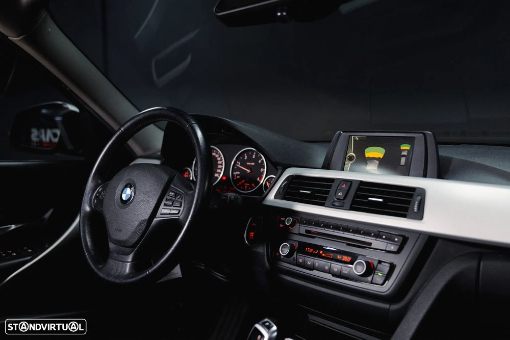 BMW 320 d Auto Exclusive - 15