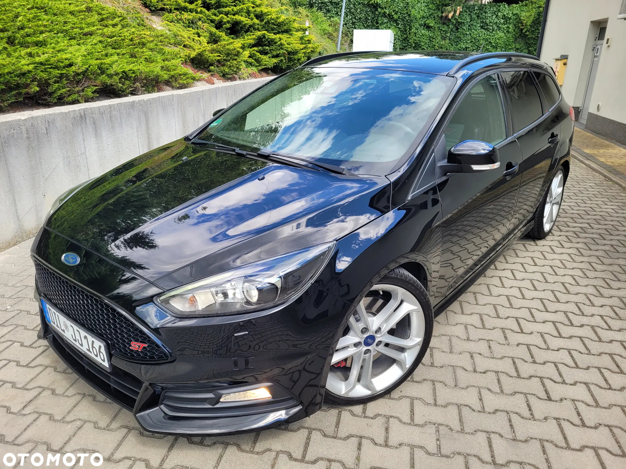 Ford Focus Turnier 2.0 TDCi ST mit Leder-Sport-Paket - 37