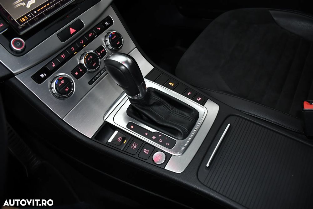 Volkswagen Passat 2.0 TDI DSG BlueMotion Technology Highline - 14