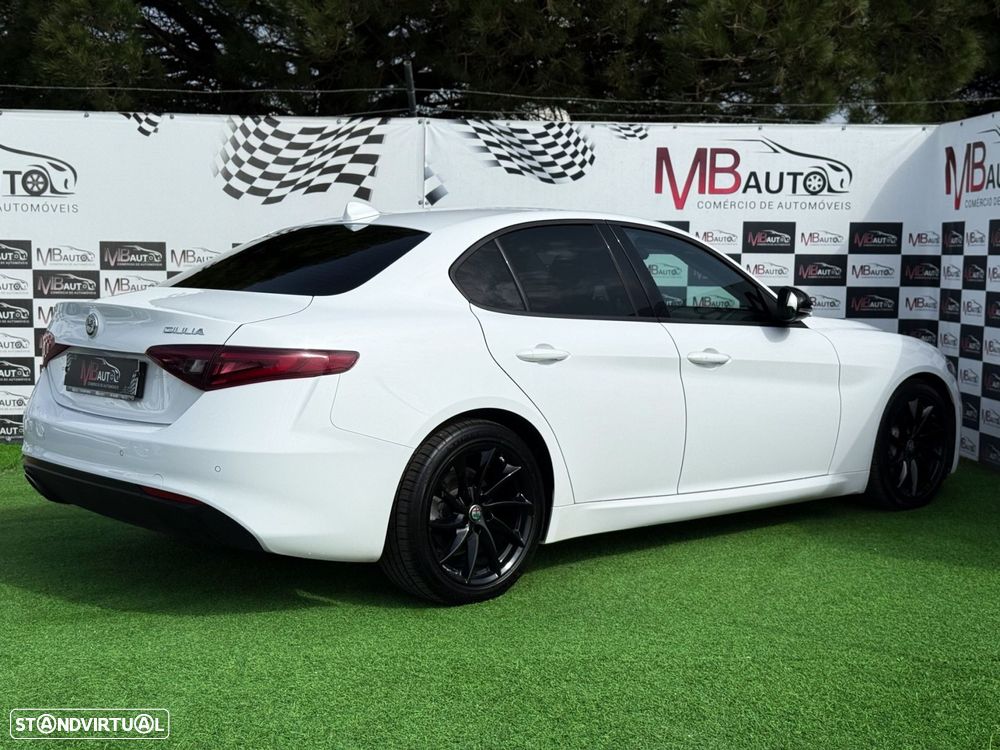 Alfa Romeo Giulia 2.2 D Super AT8 - 13