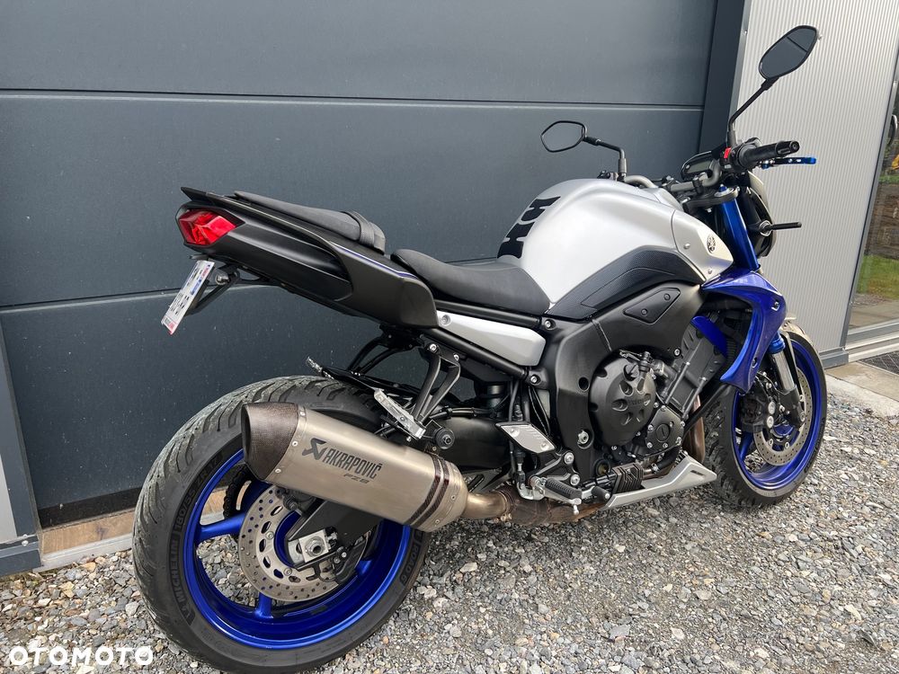Yamaha FZ8 - 11