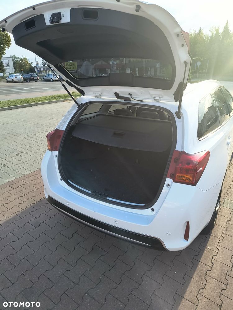 Toyota Auris 2.0 D-4D Premium - 9