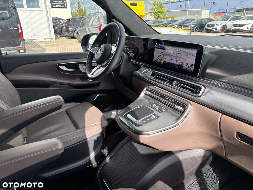 Mercedes-Benz Klasa V 300 d 4-Matic 9G-Tronic Exclusive (d³ugi) - 16