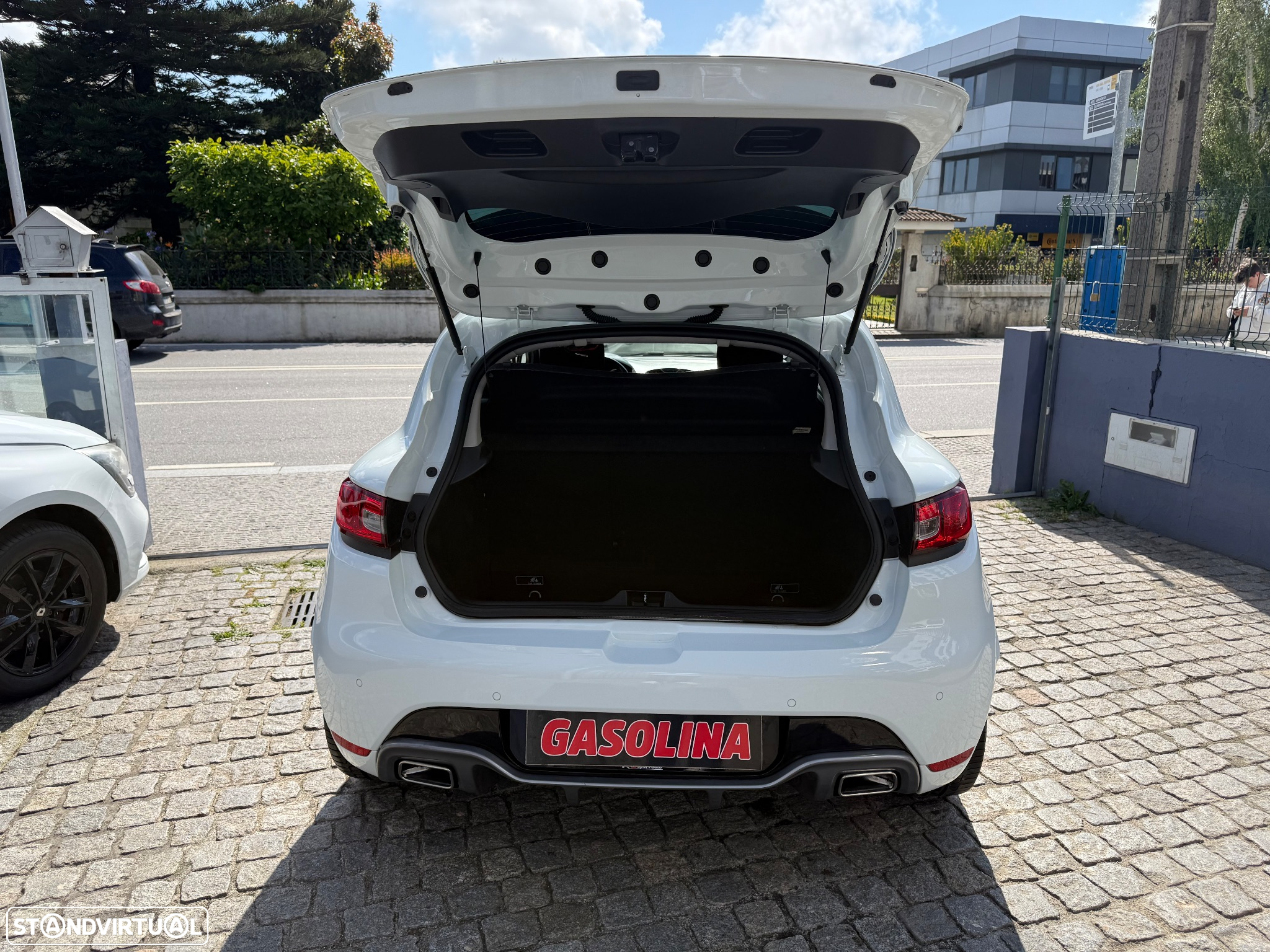 Renault Clio TCe 200 EDC Sport R.S. - 14