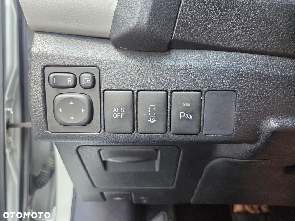 Toyota Auris - 12