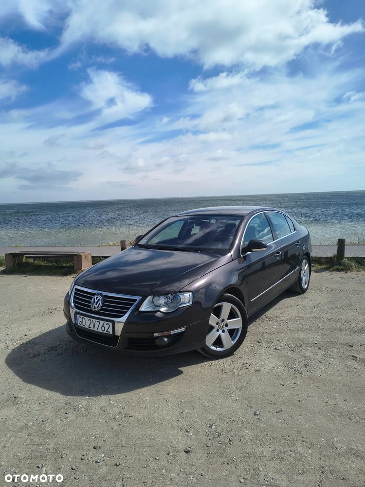 Volkswagen Passat 2.0 FSI Highline - 1