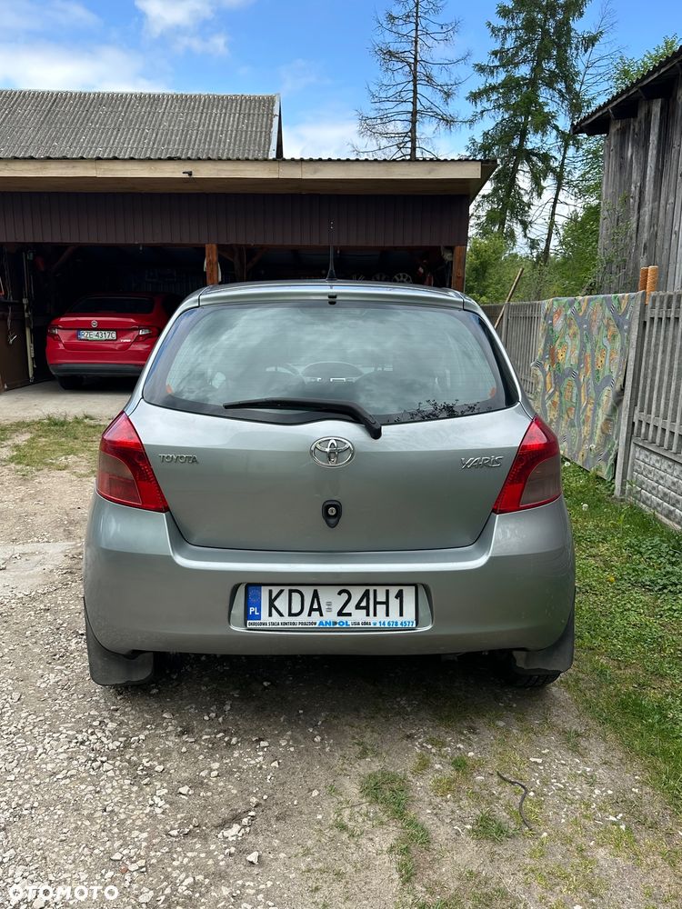 Toyota Yaris - 3